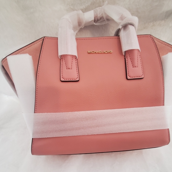 Michael Kors purse - Picture 3 of 10